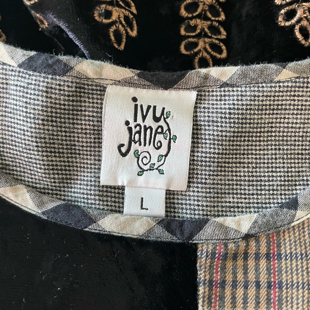 Ivy Jane Black and Brown Patchwork Blouse - Picture 3 of 6